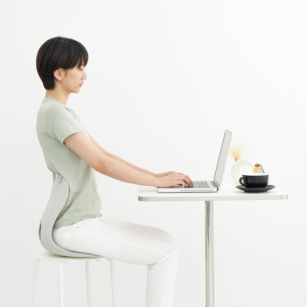 Curble Chair 護脊椅|Grand黑灰紅